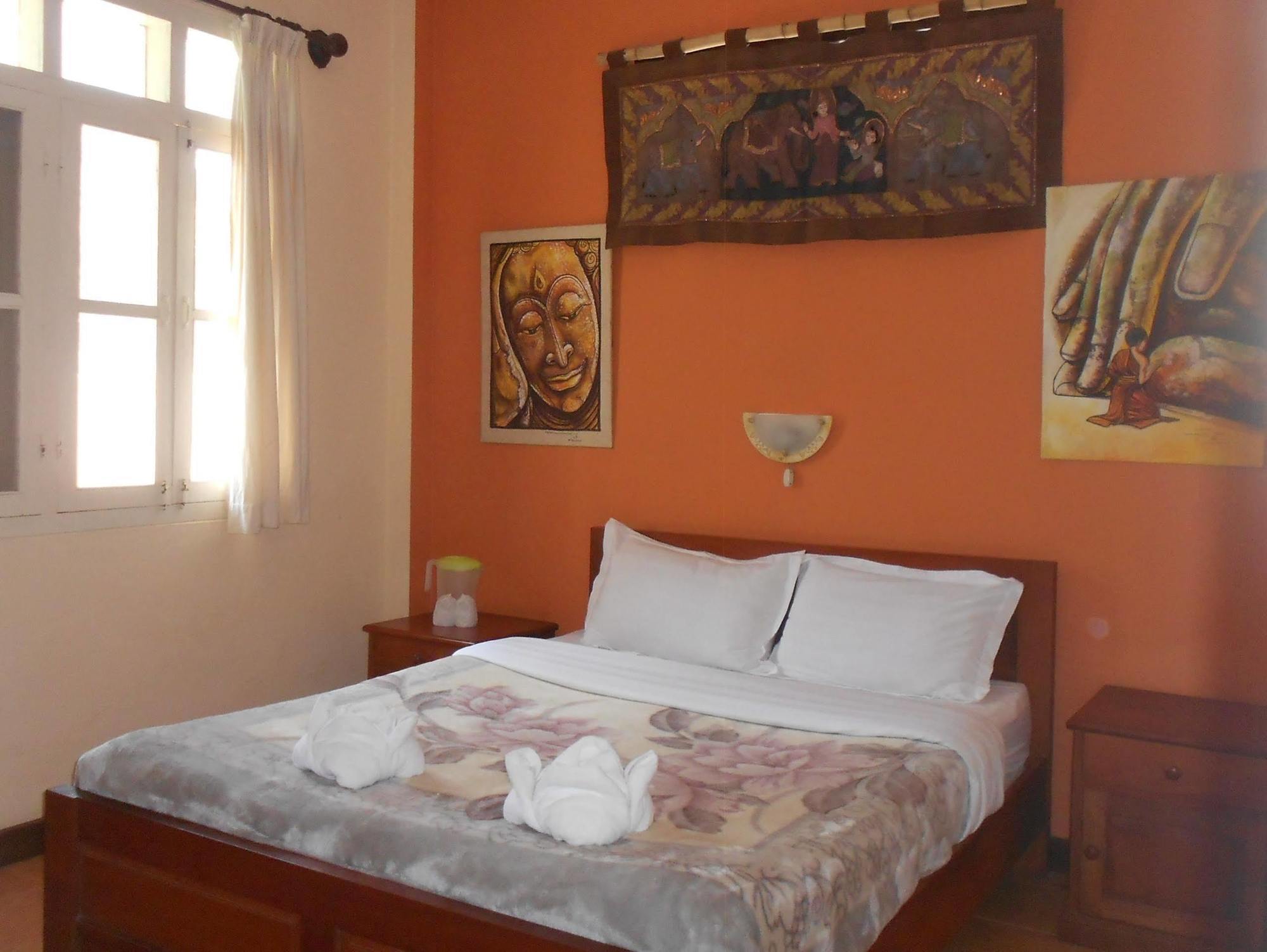 Manichan Guesthouse Луанг Прабанг Екстериор снимка